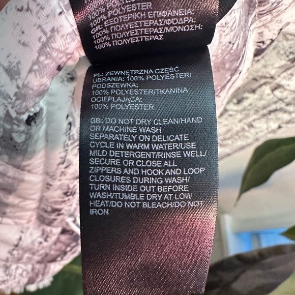 The North Face Reversible Lulea White Tree Bark Jacket Women’s Size Small - Picture 15 of 16